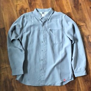 NWOT / The North Face Rollup Long Sleeve Button Up